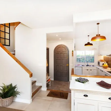 Prázdninový dům Pals Haus Venice Airco By Interhome *